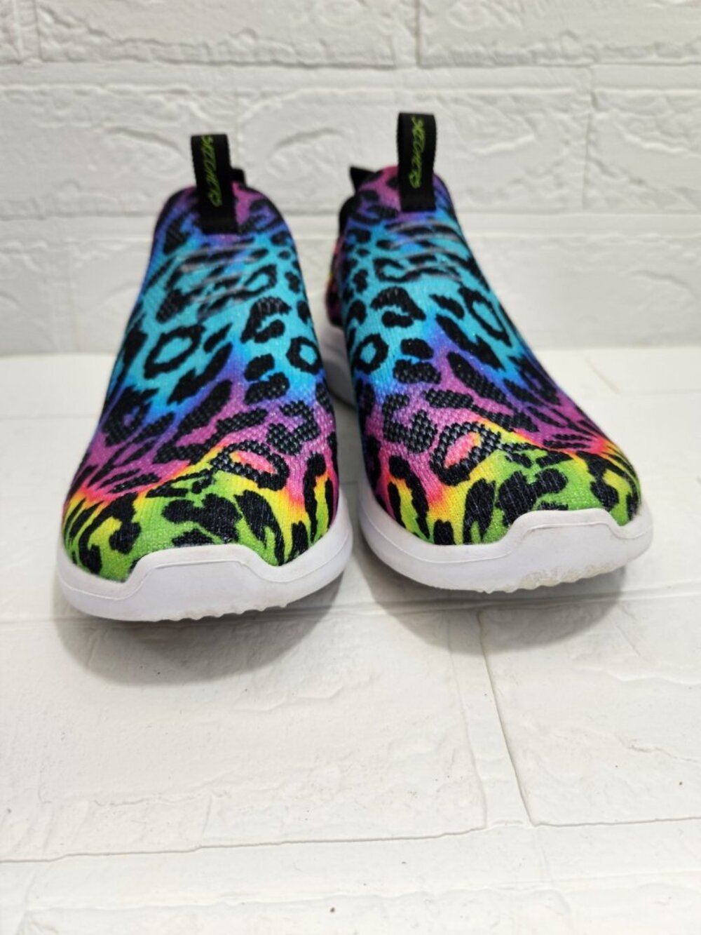 Skechers Ultra Flex 2.0 Safari Fresh Shoes Women Size 4 Slip On Leopard Memory - Picture 3 of 9